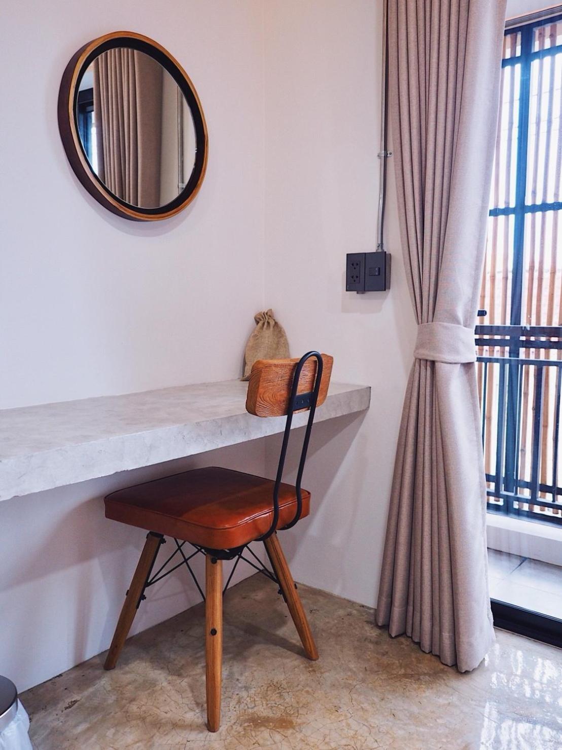 Luck Esan Loft Hotel Убон Ратчатани Екстериор снимка