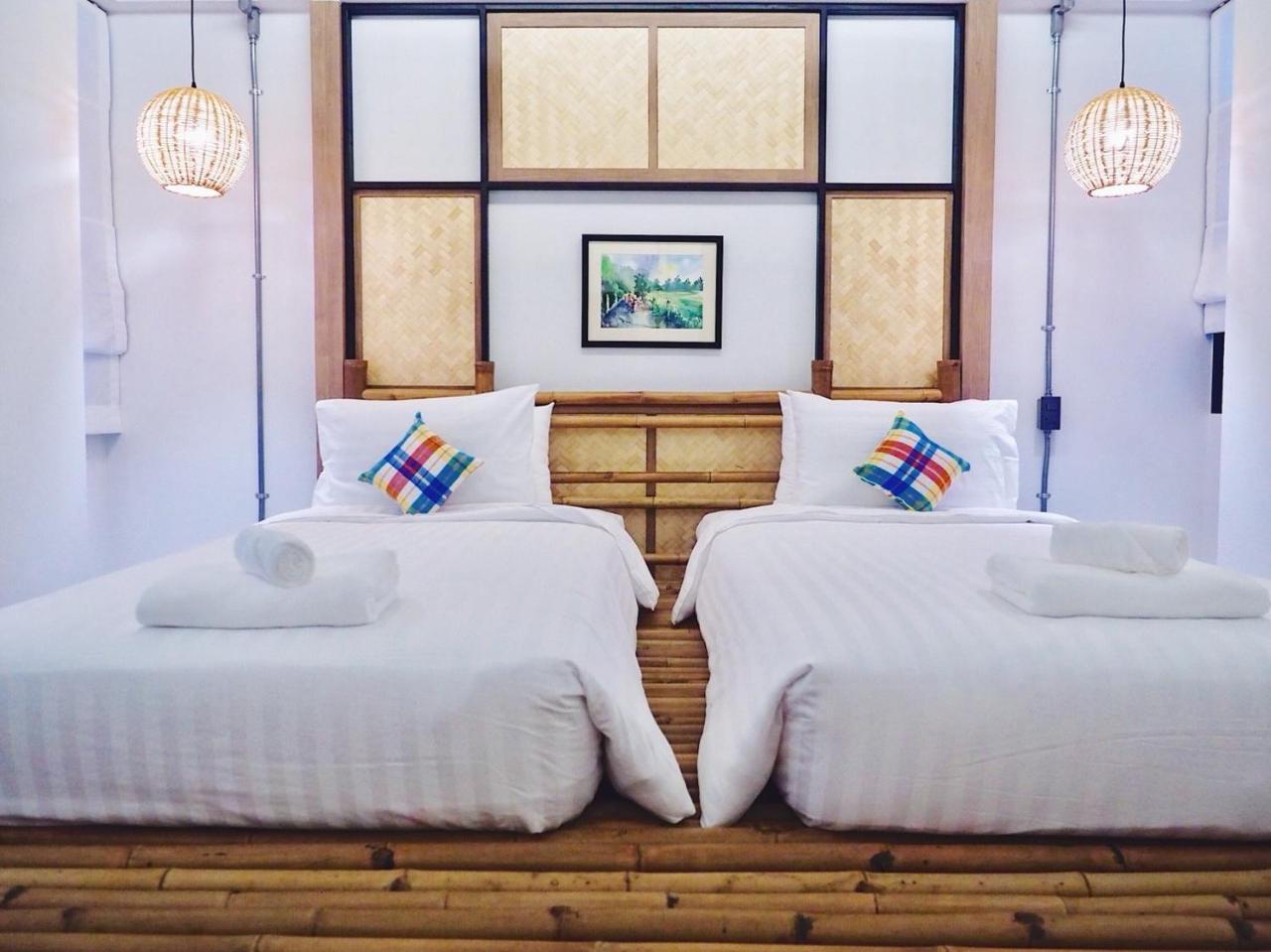 Luck Esan Loft Hotel Убон Ратчатани Екстериор снимка