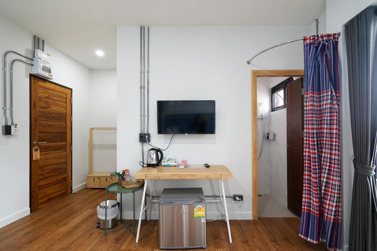 Luck Esan Loft Hotel Убон Ратчатани Екстериор снимка