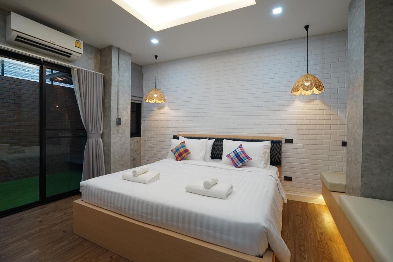 Luck Esan Loft Hotel Убон Ратчатани Екстериор снимка